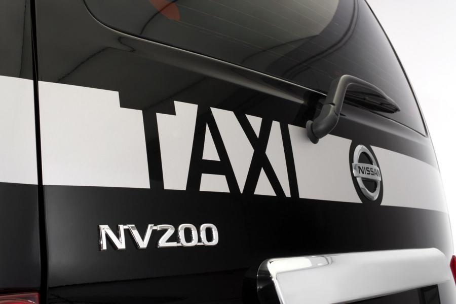  Nissan NV200 London Taxi 2014 года  (фото 11 из 12)